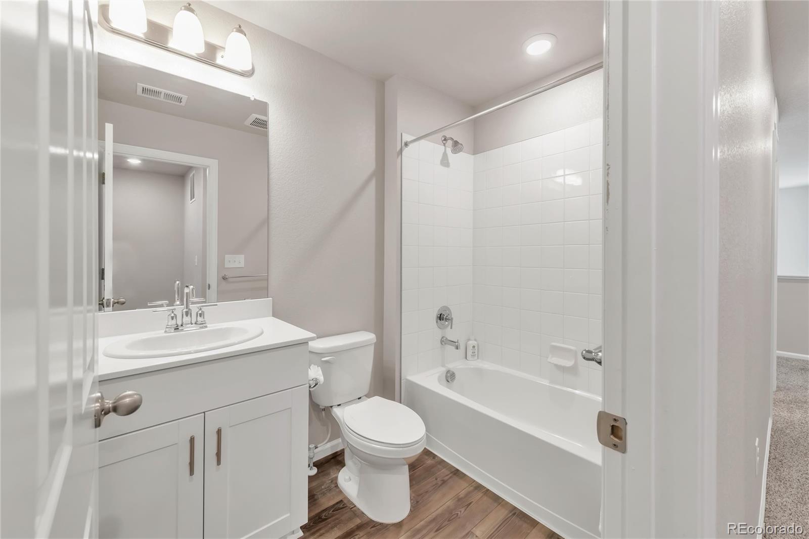 11424 W Belleview Drive