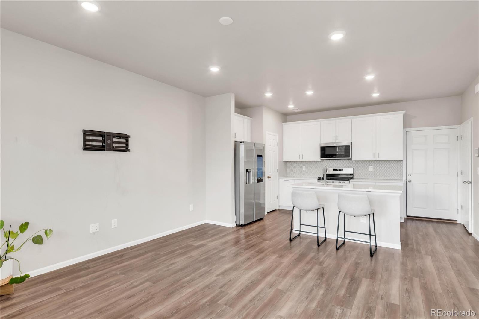 11424 W Belleview Drive