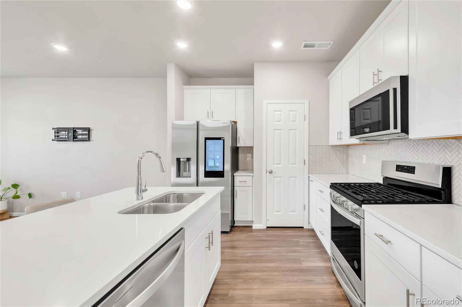 11424 W Belleview Drive