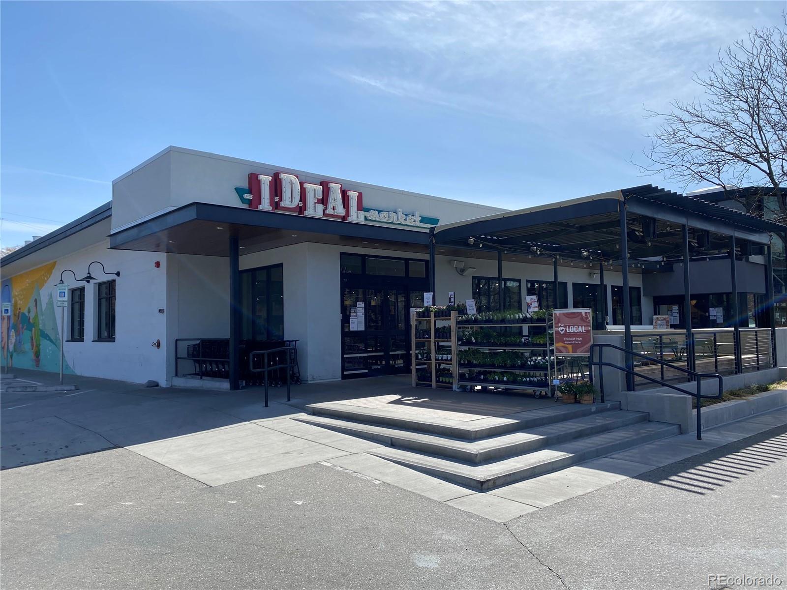 1112 N Corona