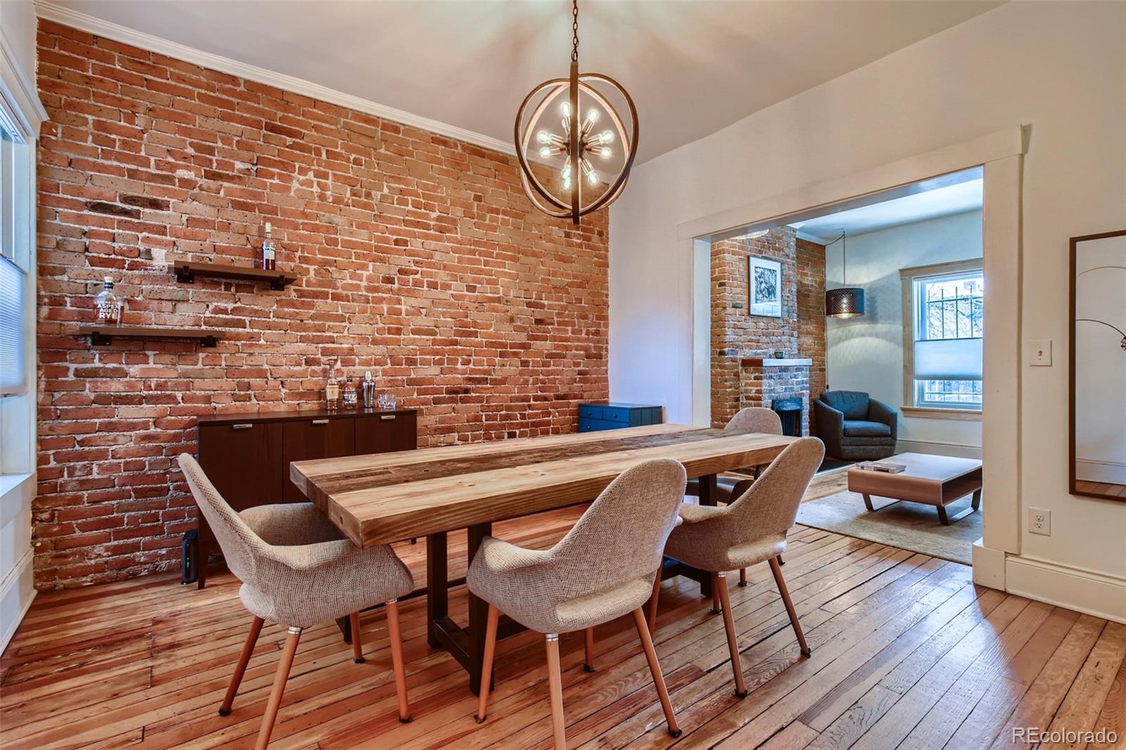 1112 N Corona