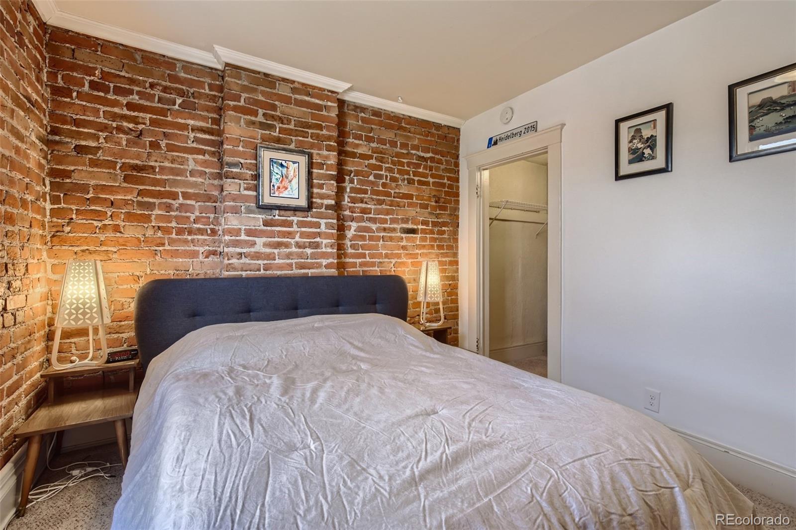1112 N Corona