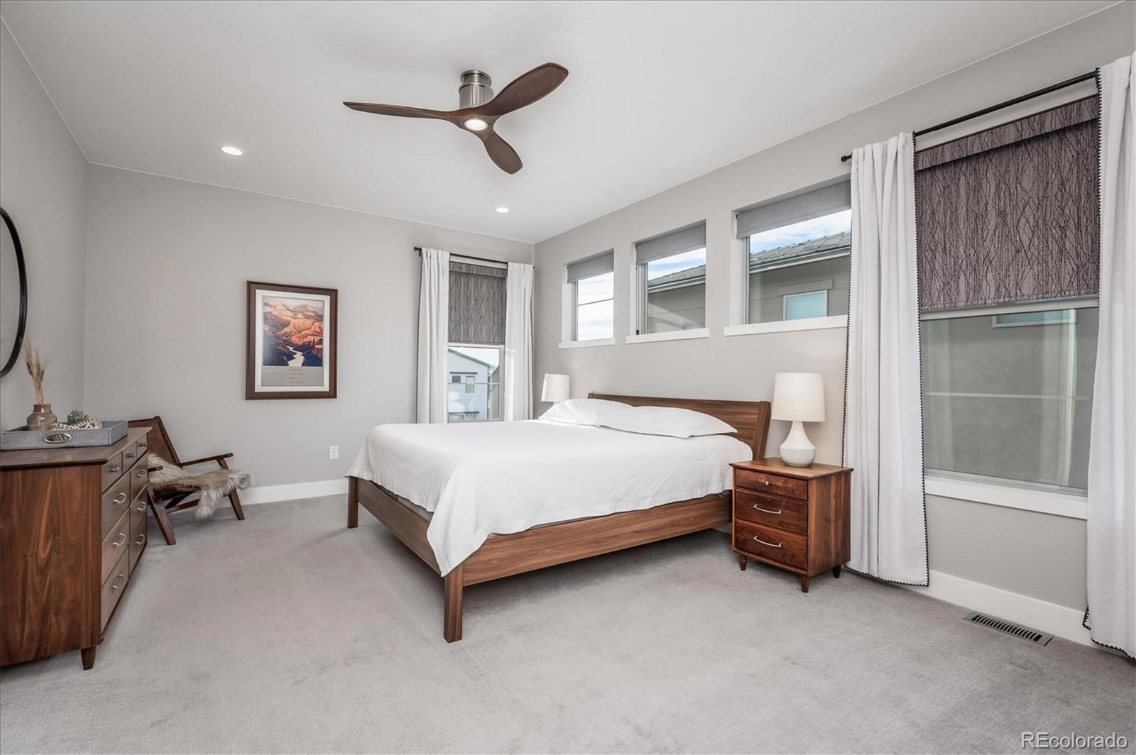 15523 W La Salle Place