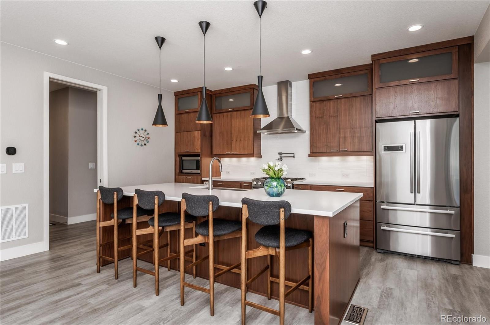 15523 W La Salle Place