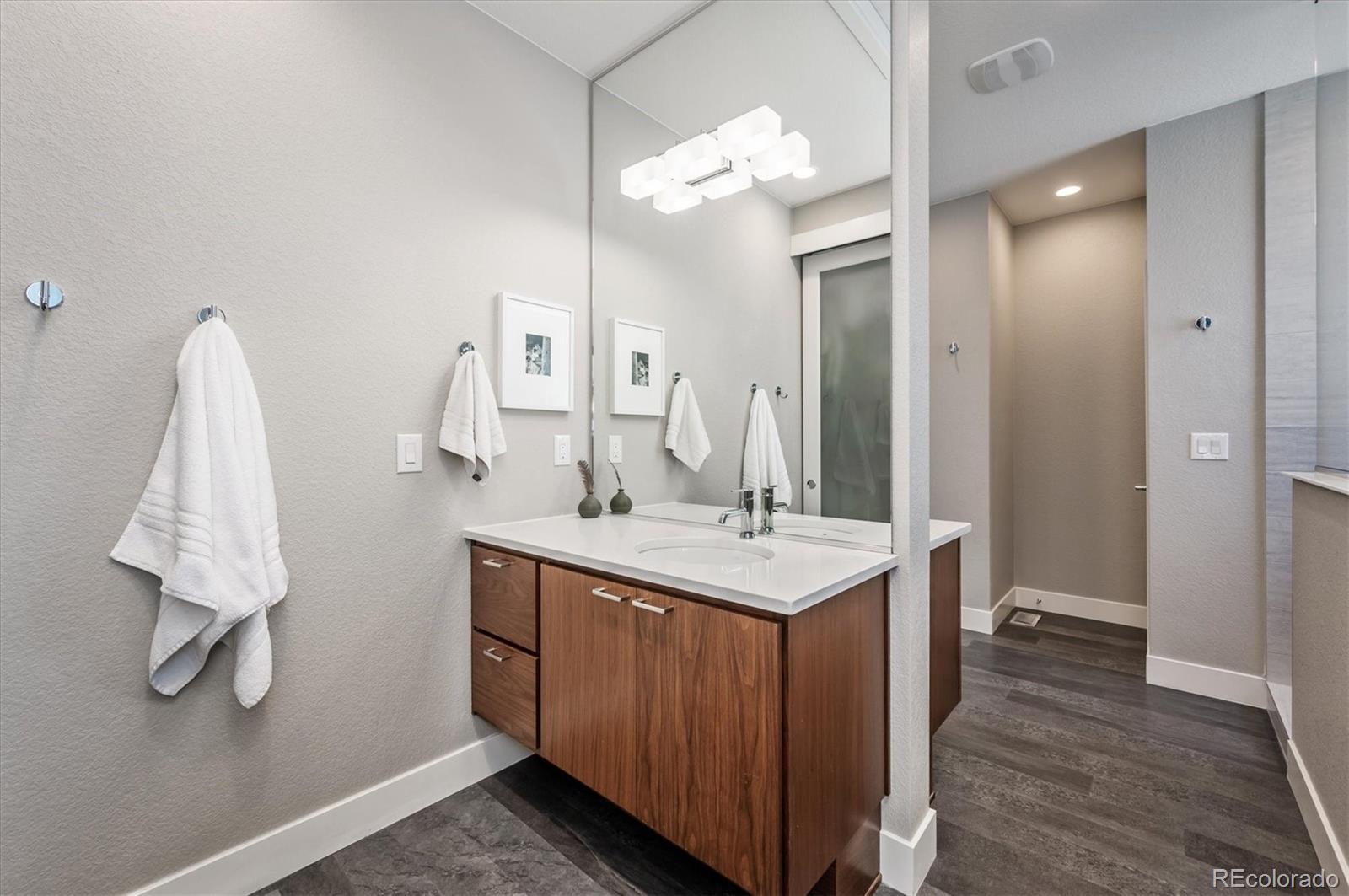 15523 W La Salle Place