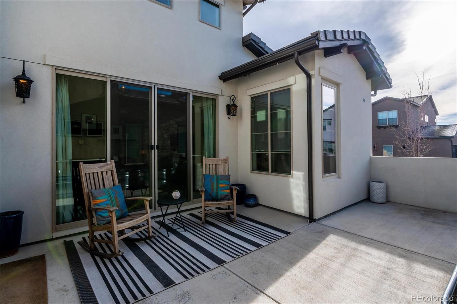 15523 W La Salle Place