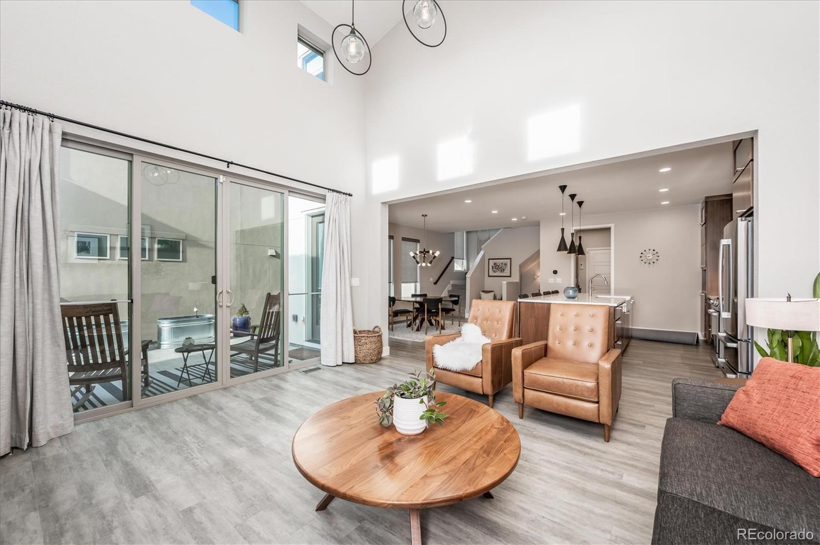 15523 W La Salle Place