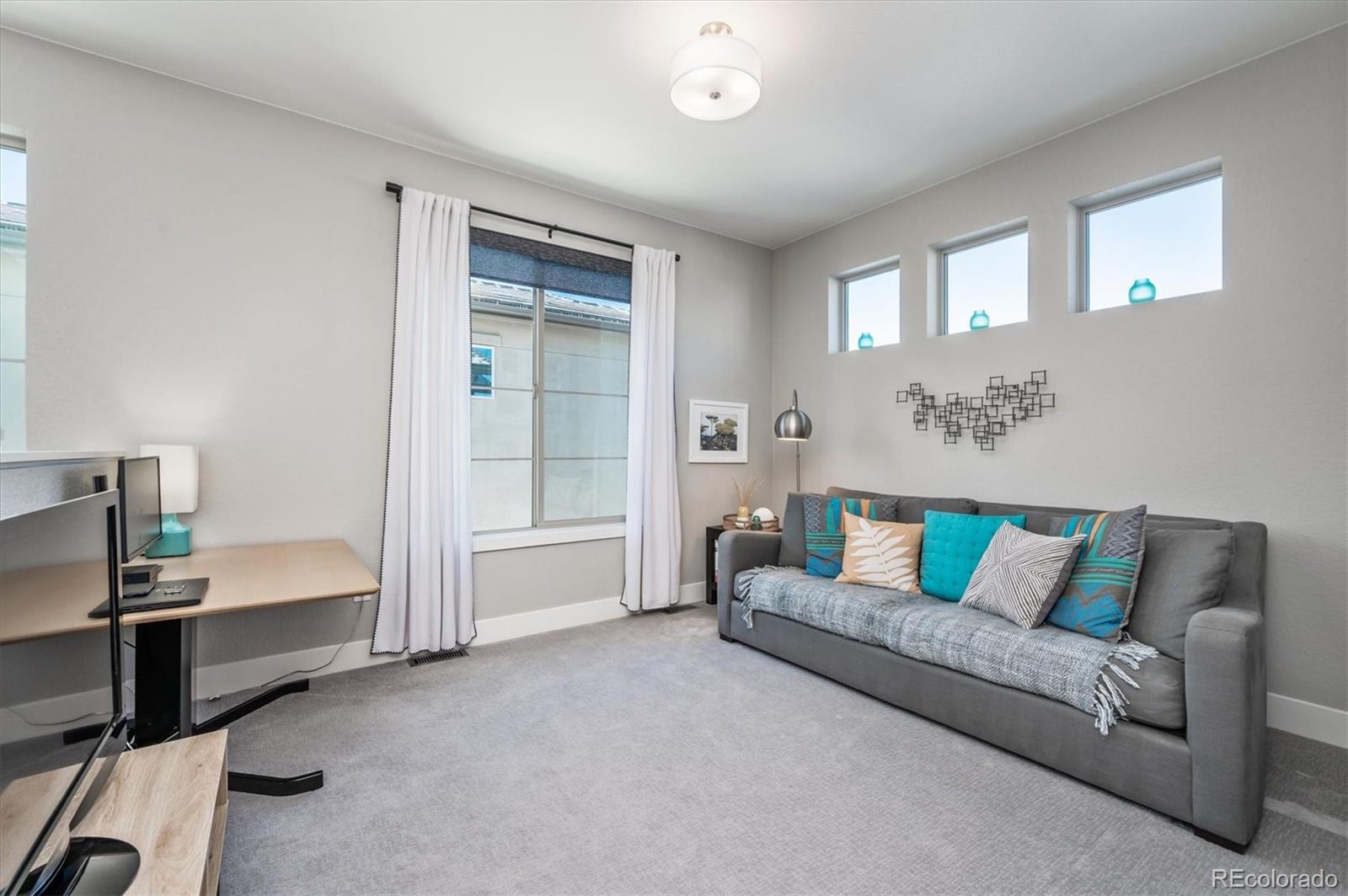 15523 W La Salle Place