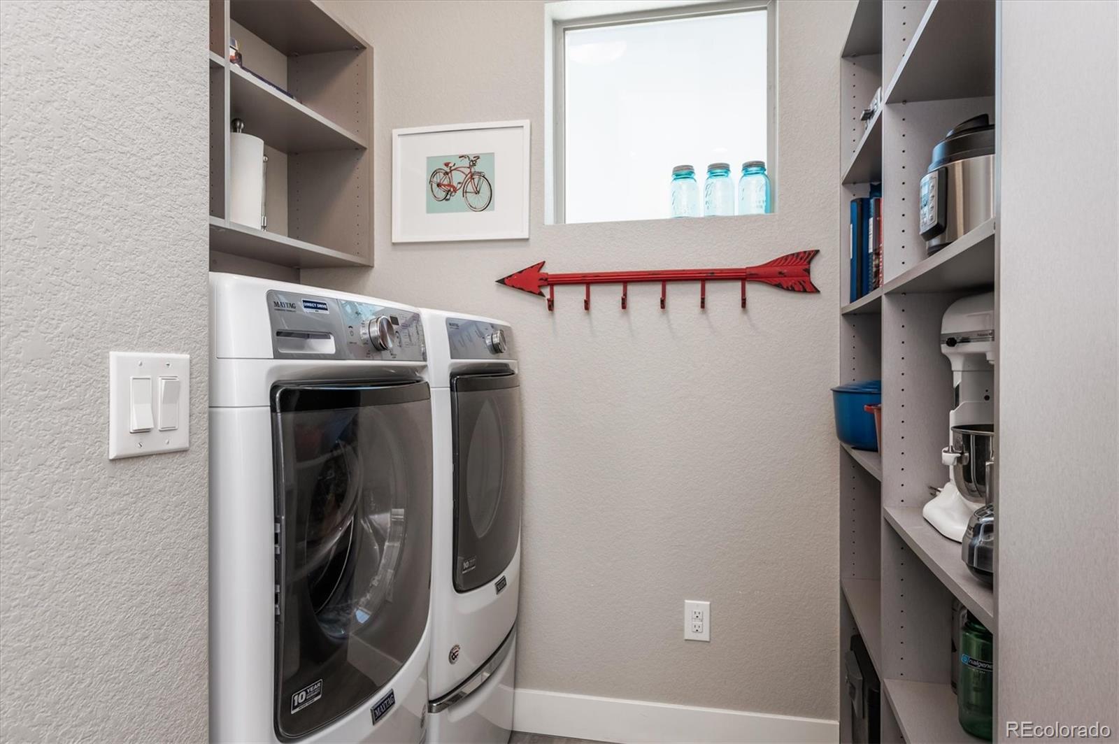 15523 W La Salle Place