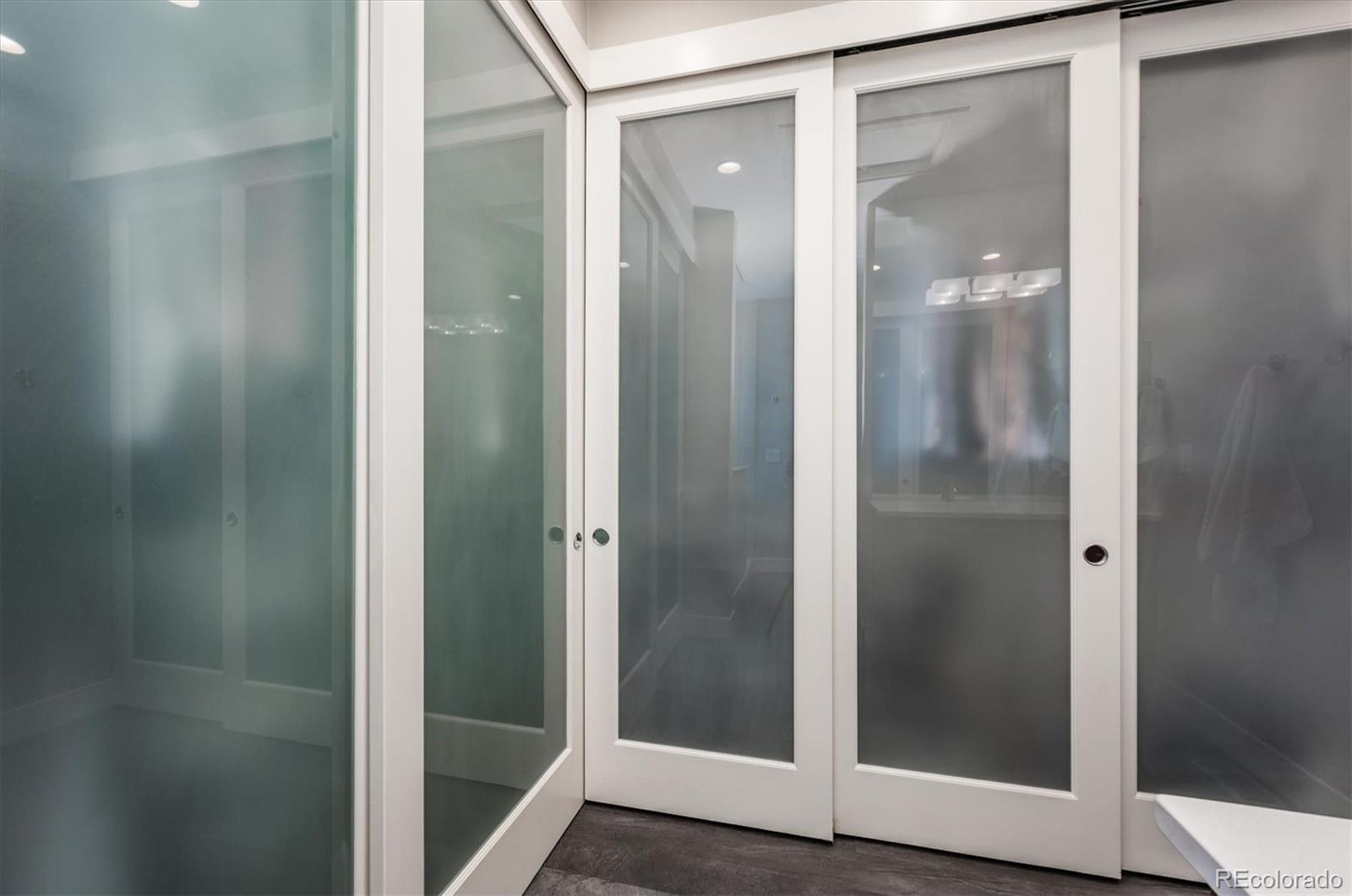 15523 W La Salle Place