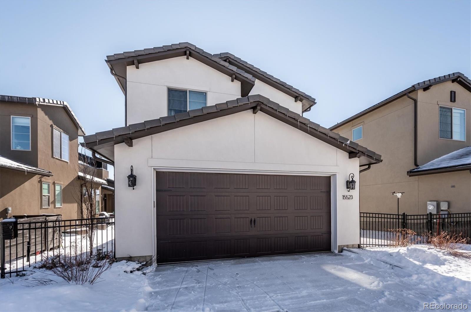 15523 W La Salle Place