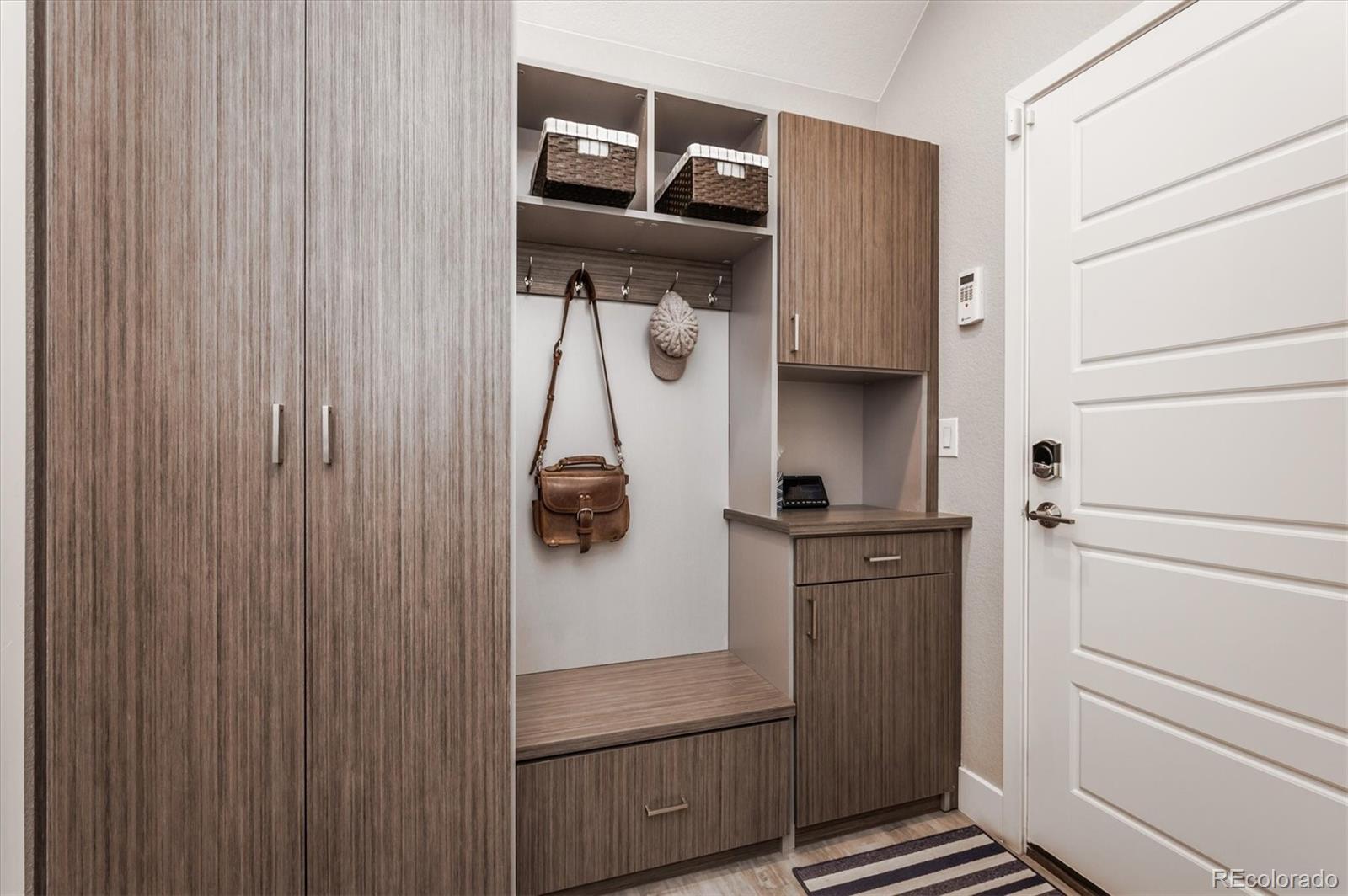 15523 W La Salle Place