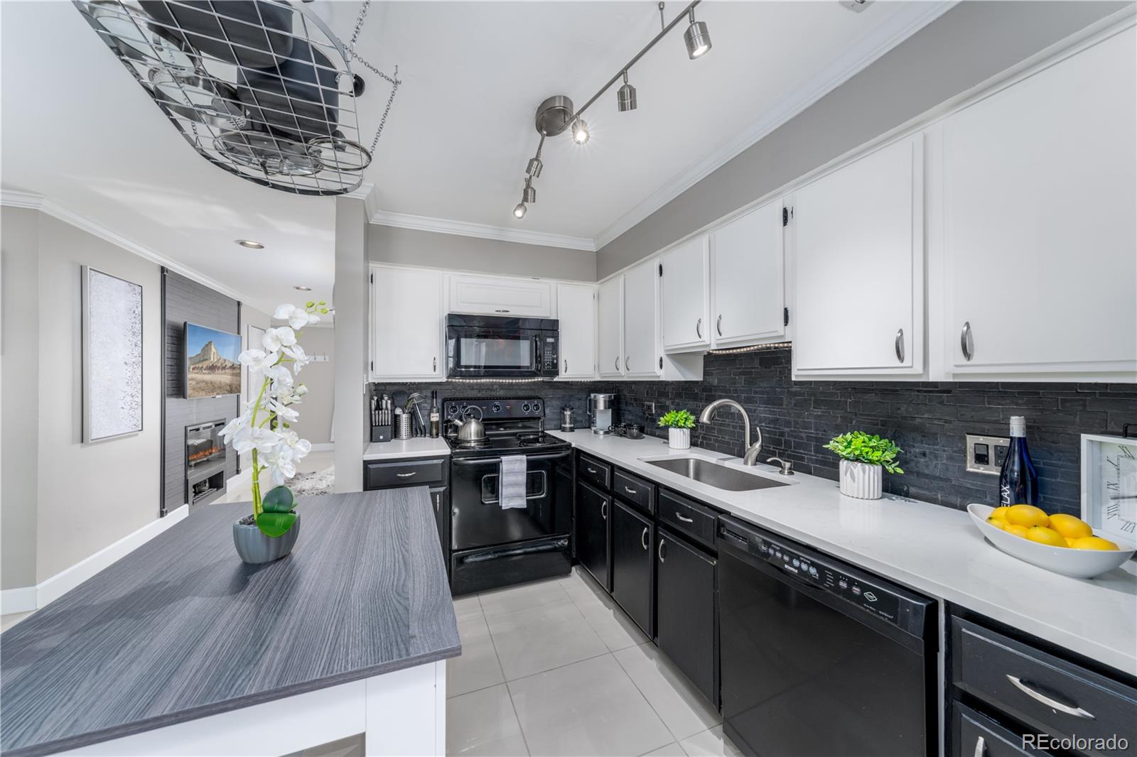 7110 S Gaylord Street Unit: K10