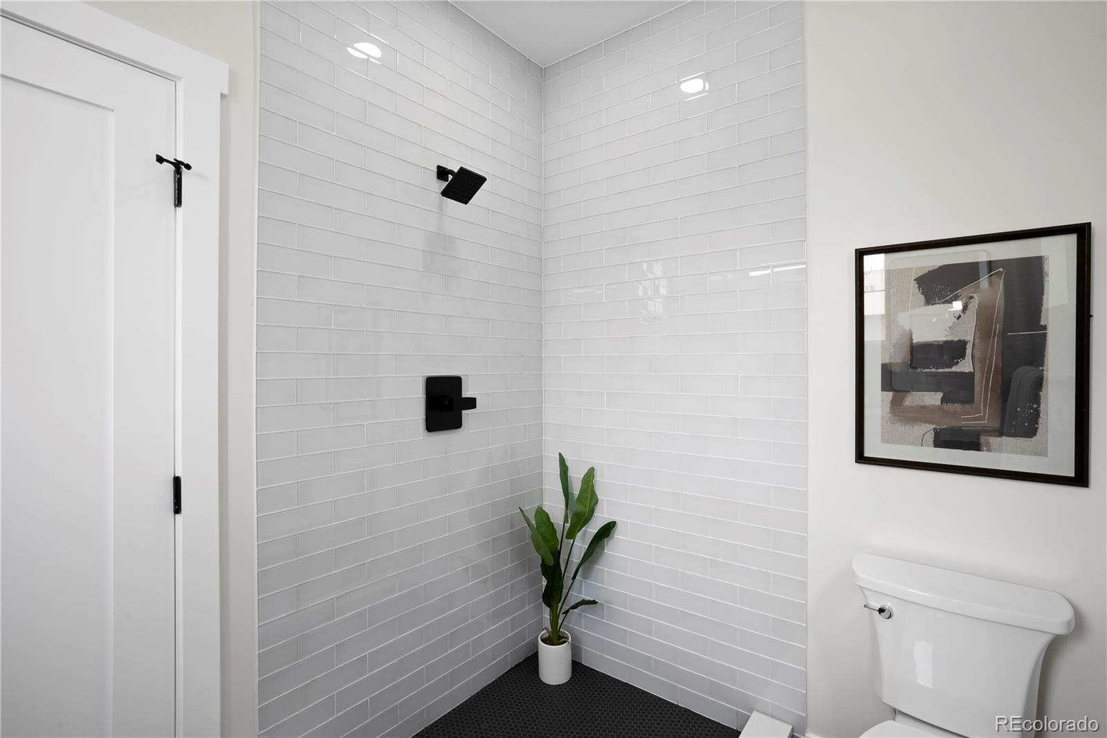 1296 N Newton Street Unit: 1