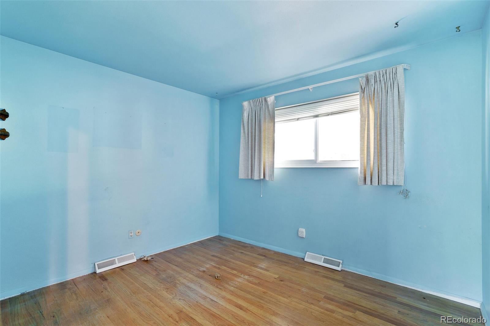 6395 S Race Court
