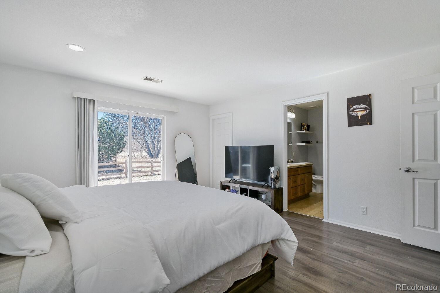 15686 Randolph Place