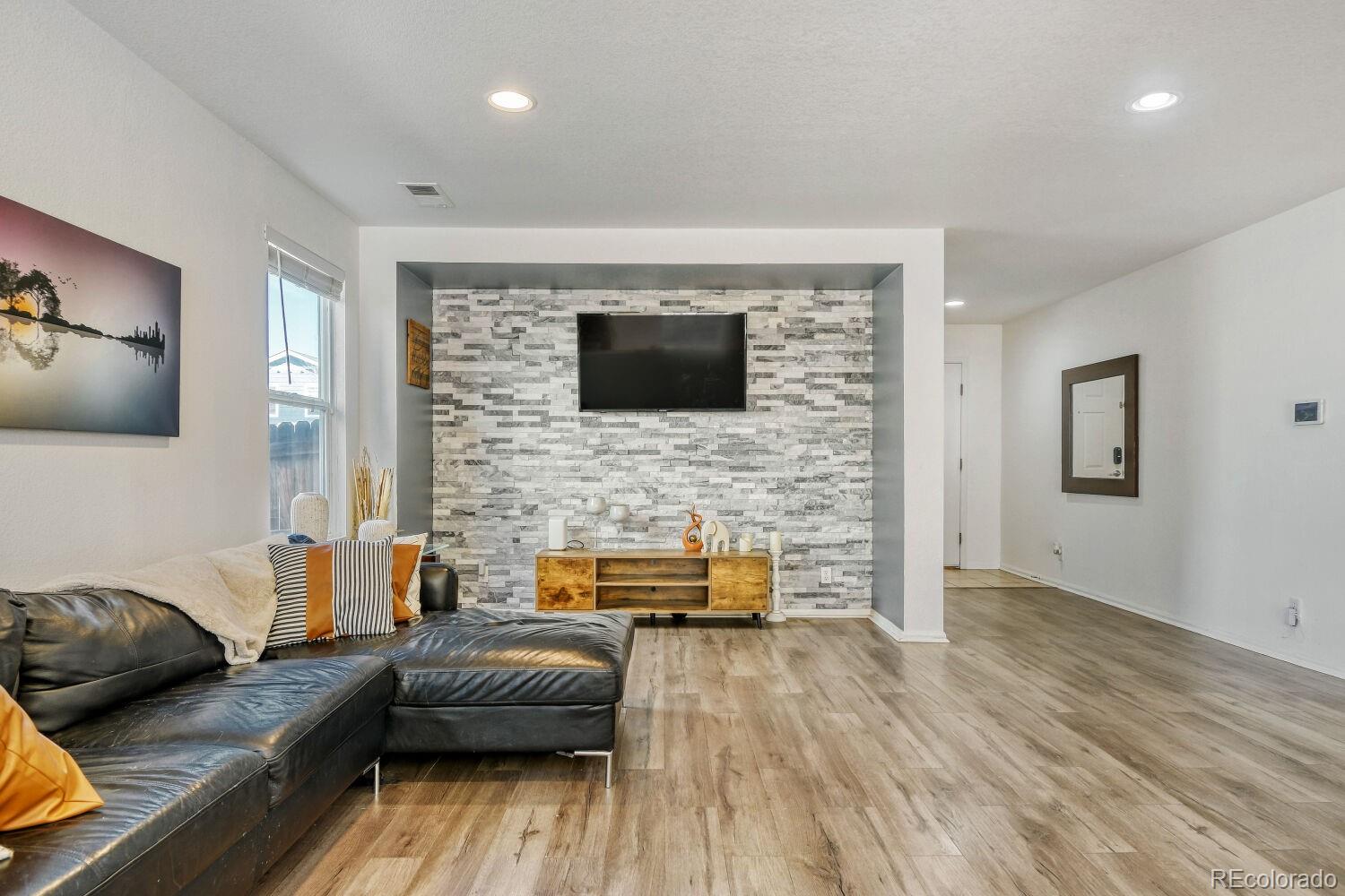 15686 Randolph Place