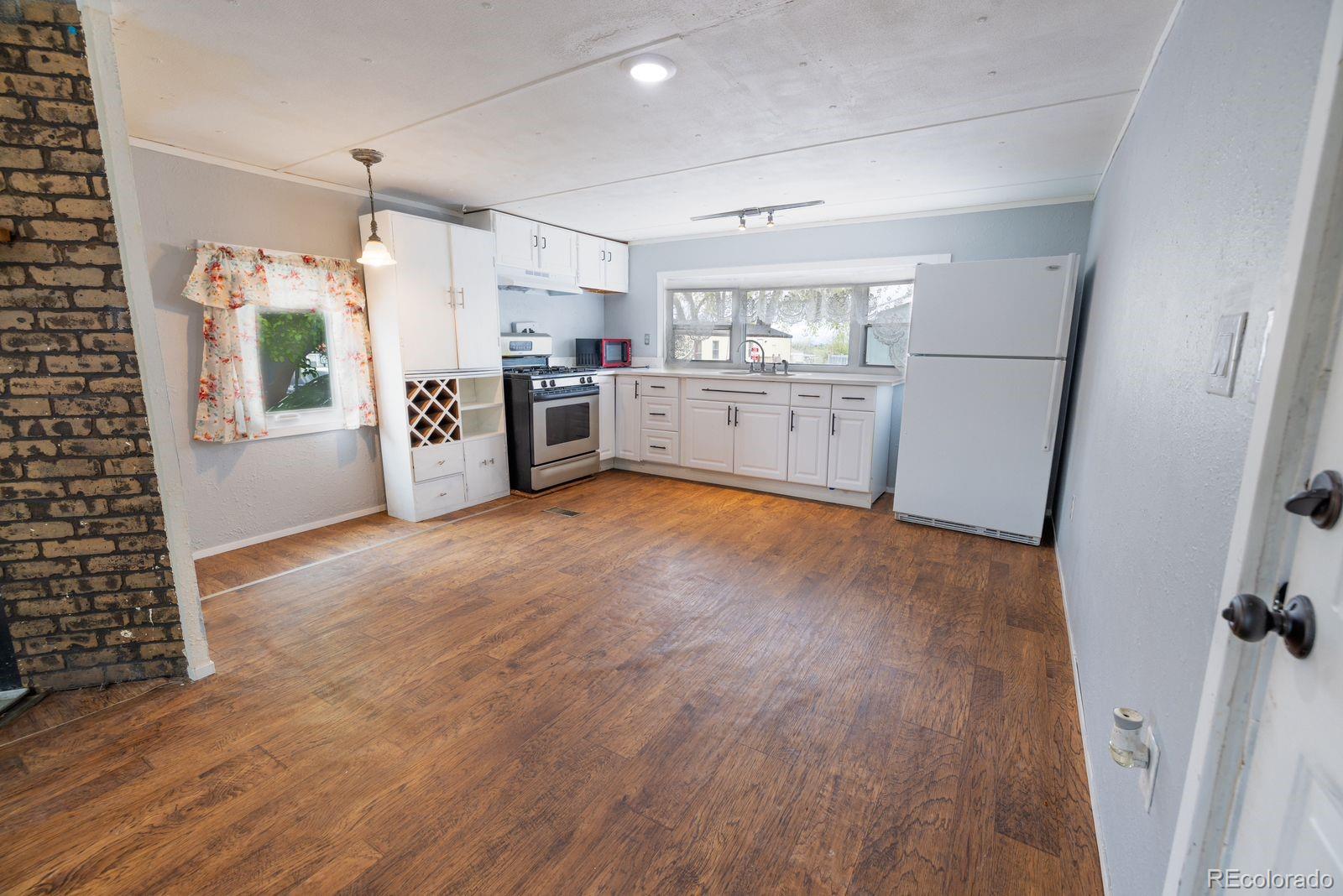 2100 W 100th 212 Avenue