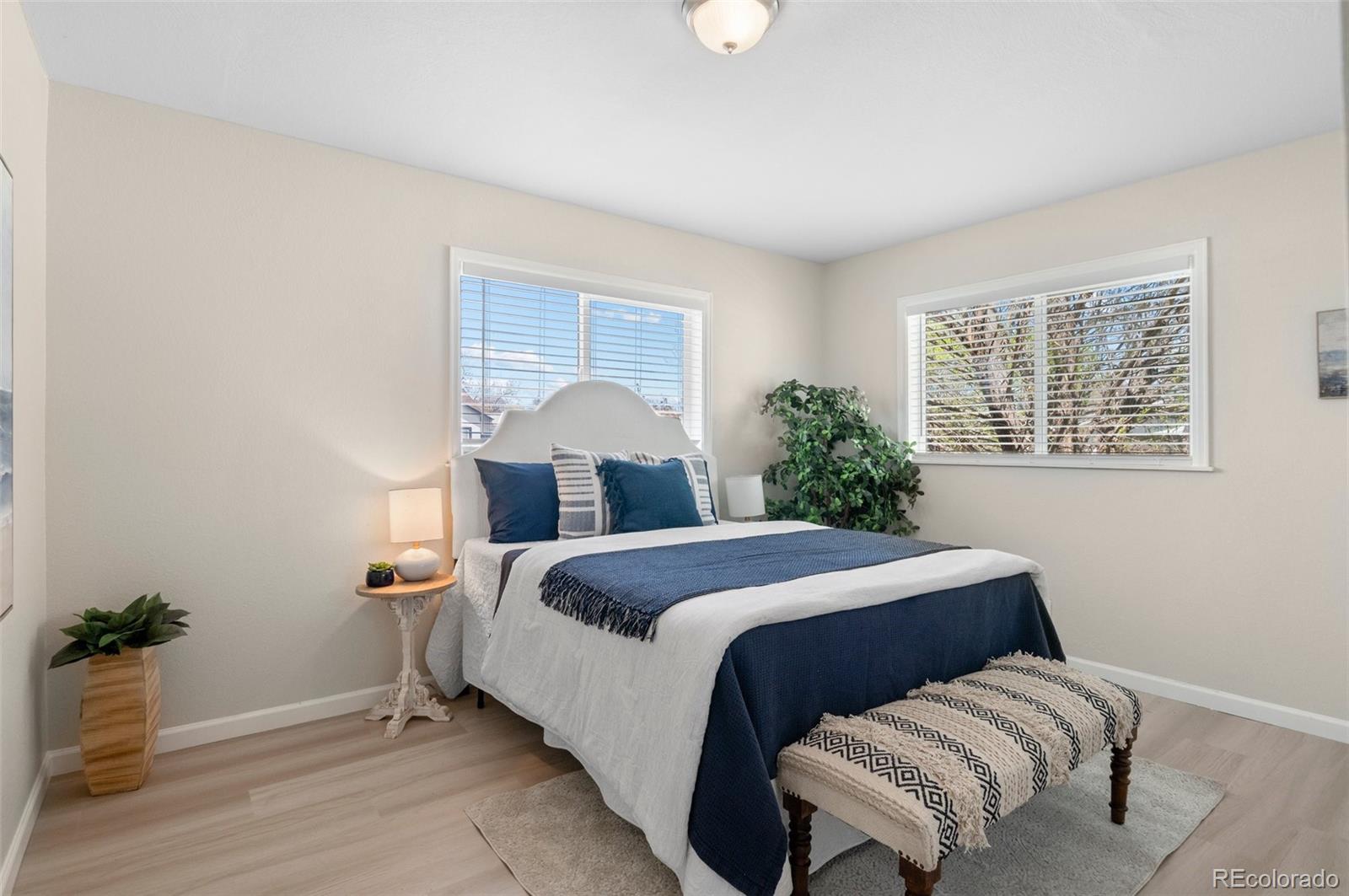 128 S Lowell Boulevard