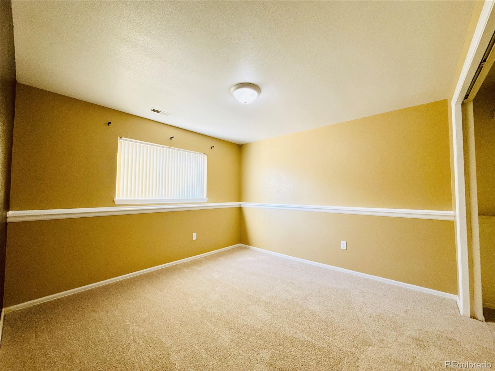 910 S Elgin Court