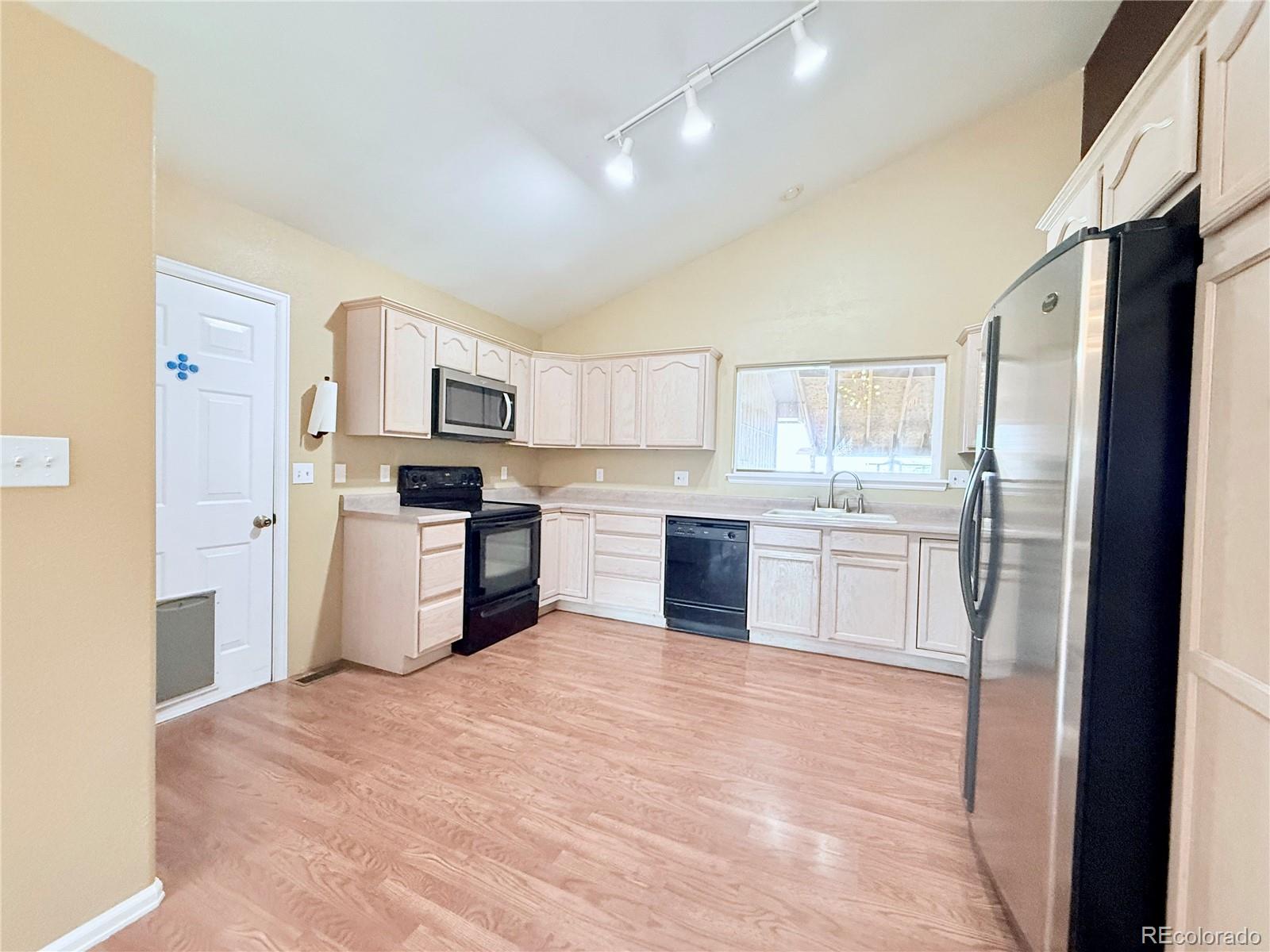 910 S Elgin Court