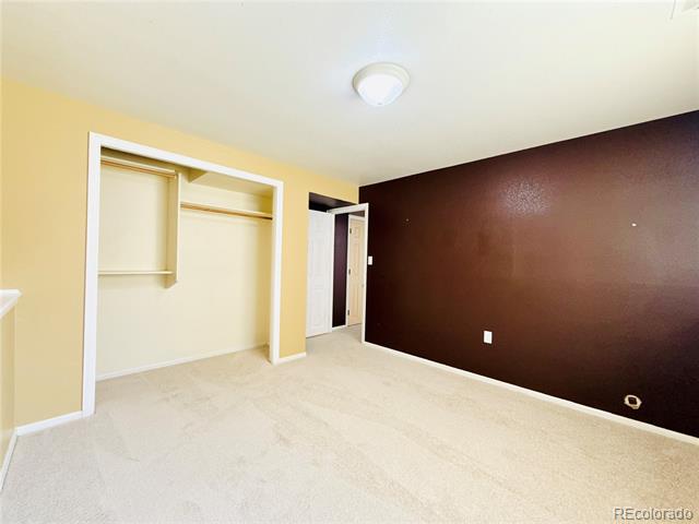910 S Elgin Court