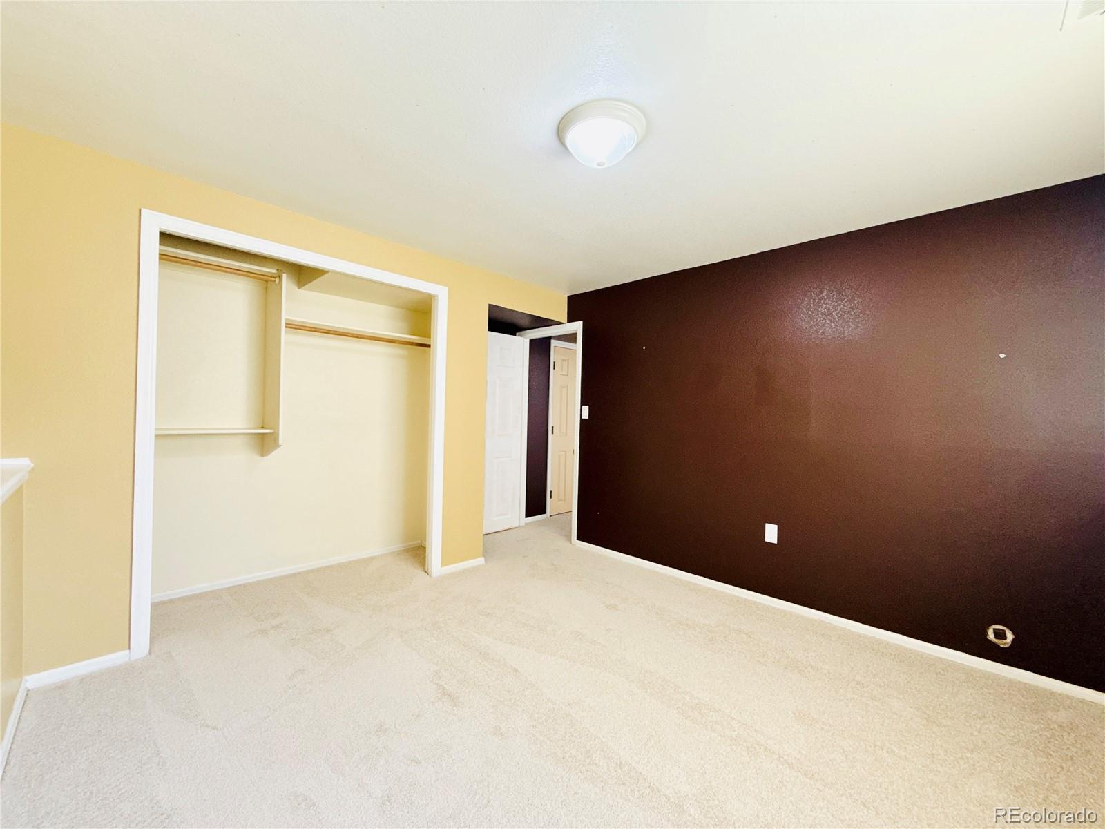 910 S Elgin Court