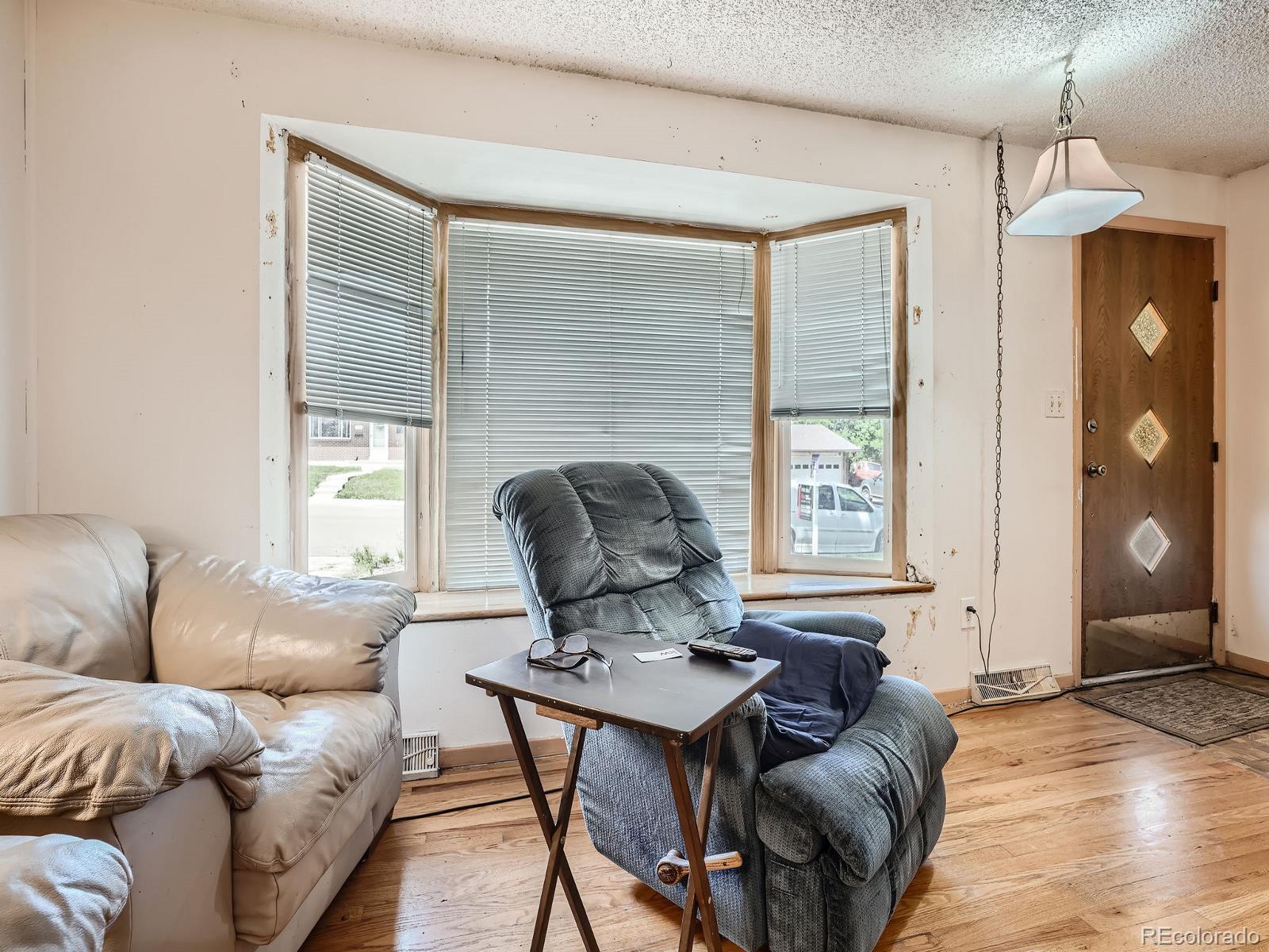 7032 S Dexter Street