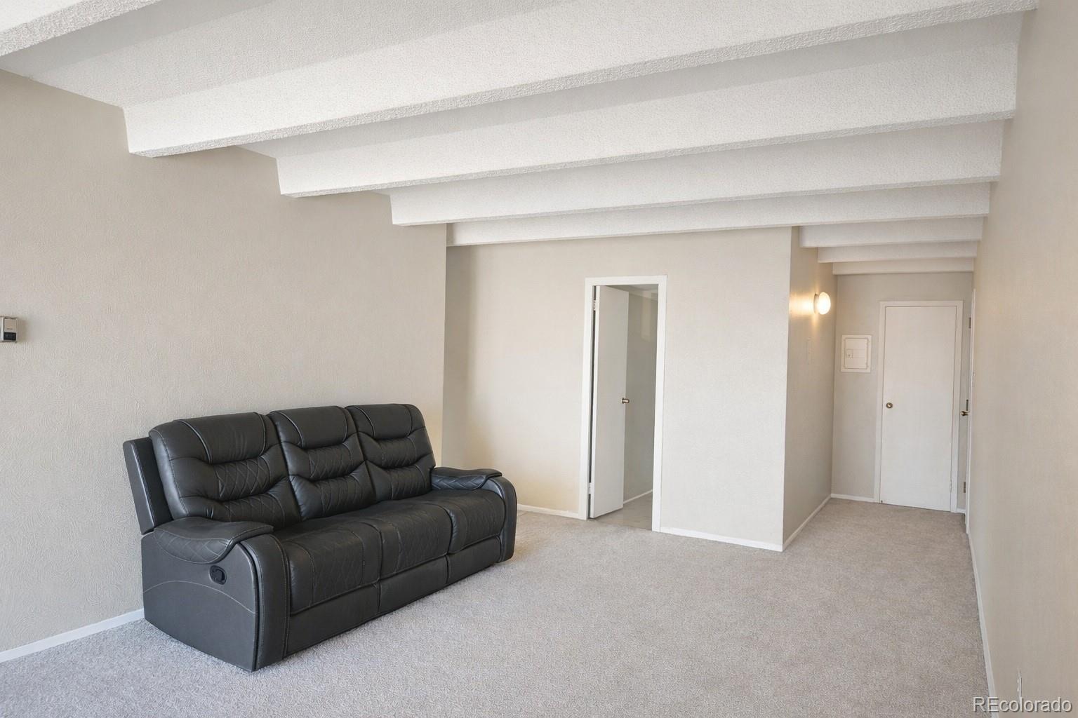 4801 E 9th Avenue Unit: 609S