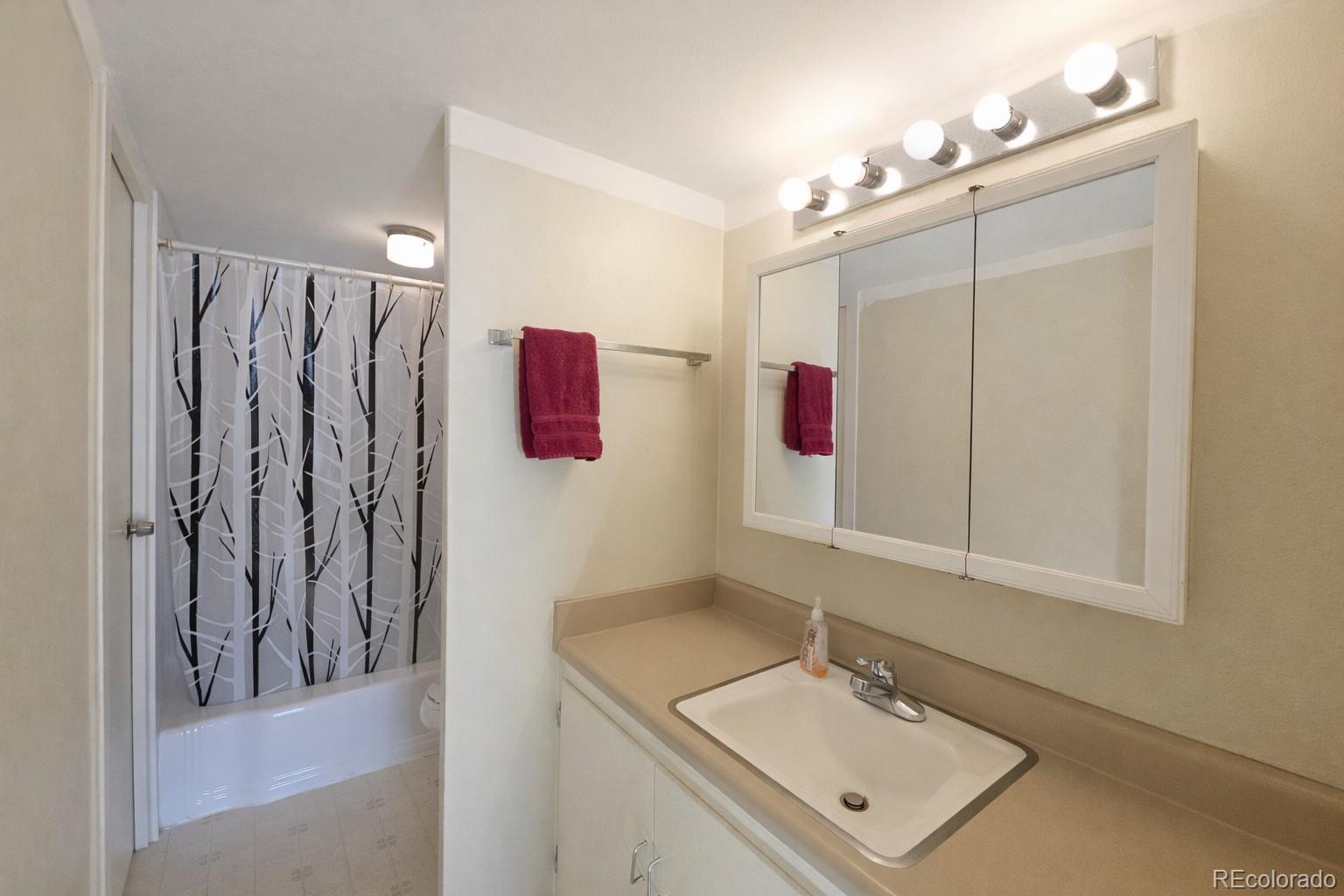 4801 E 9th Avenue Unit: 609S