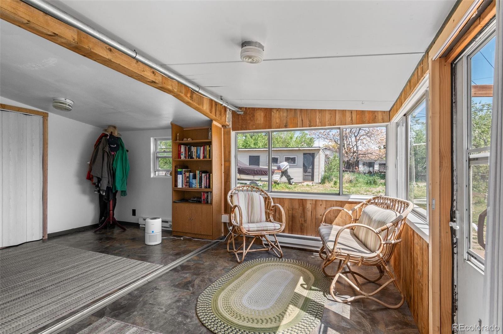 6303 W Exposition Avenue