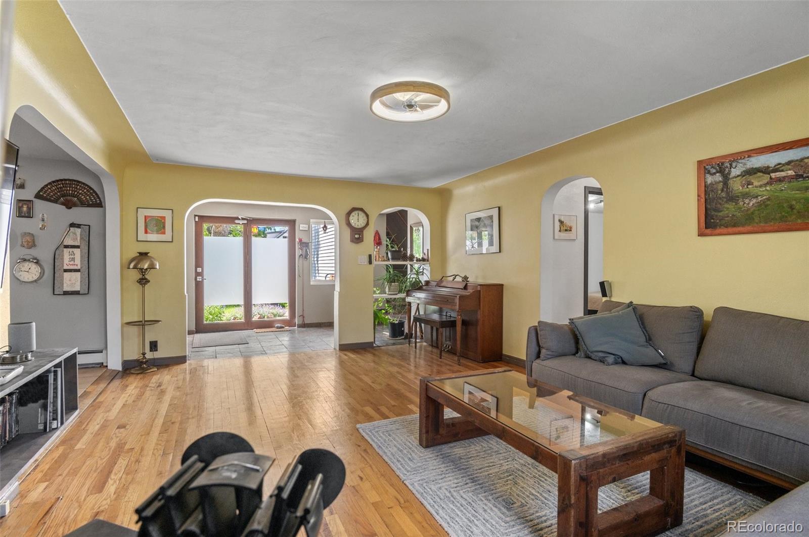 6303 W Exposition Avenue