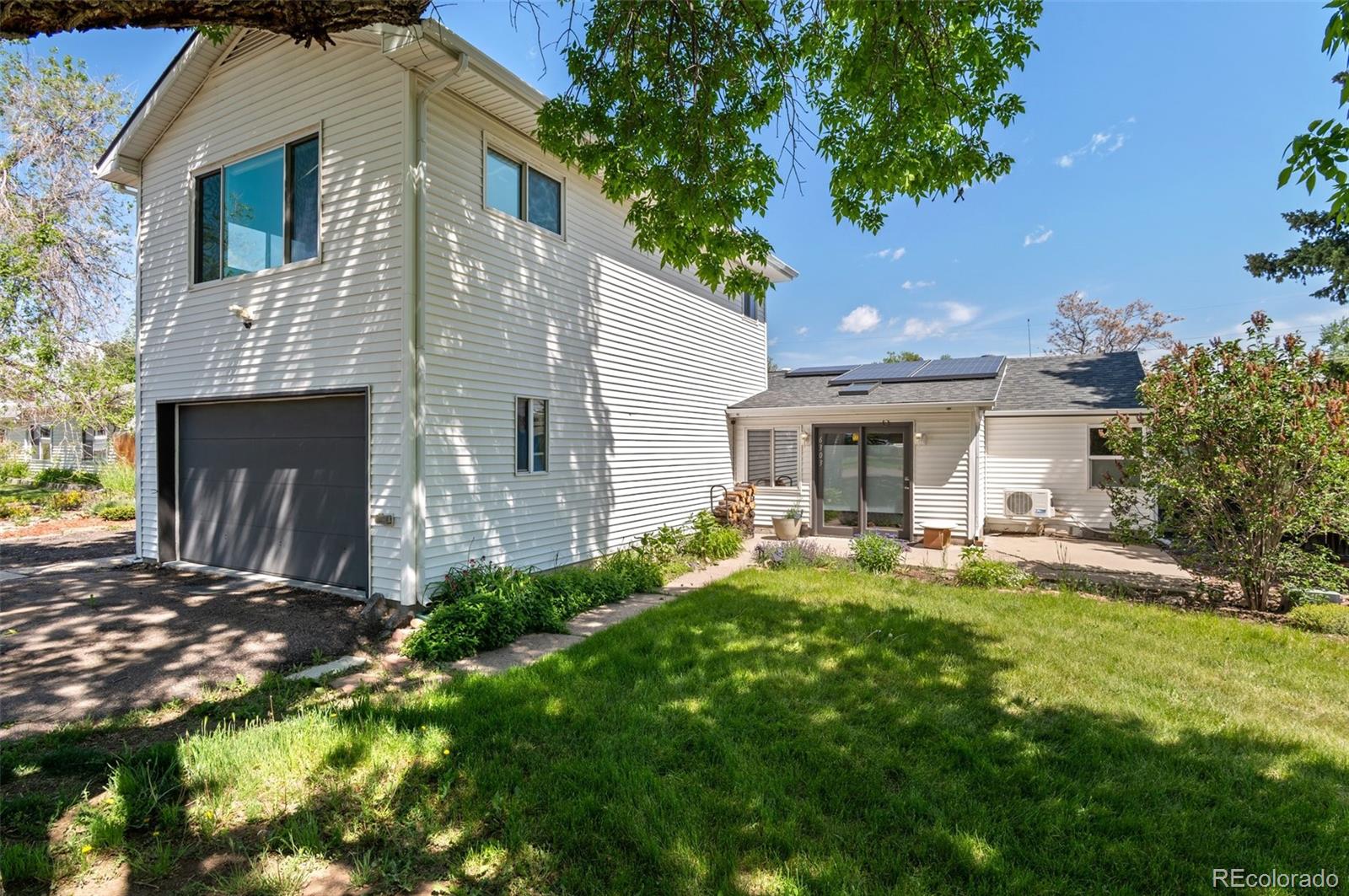 6303 W Exposition Avenue