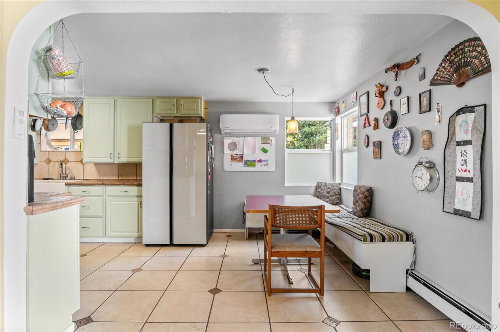 6303 W Exposition Avenue