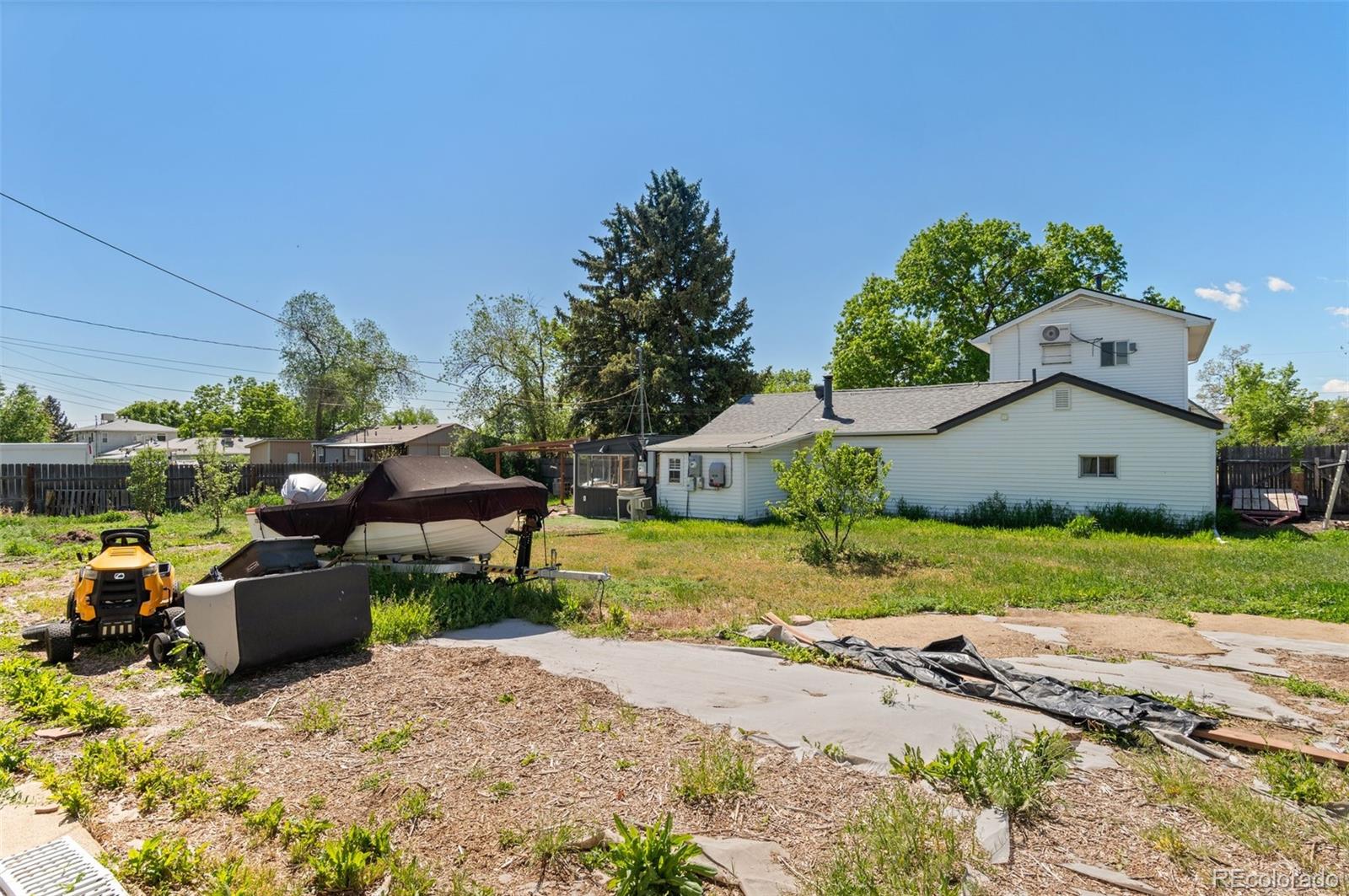 6303 W Exposition Avenue