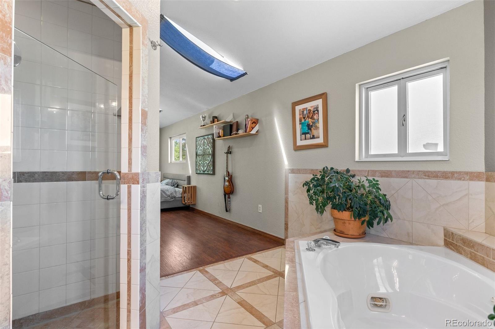 6303 W Exposition Avenue