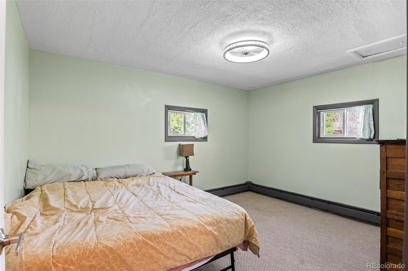 6303 W Exposition Avenue