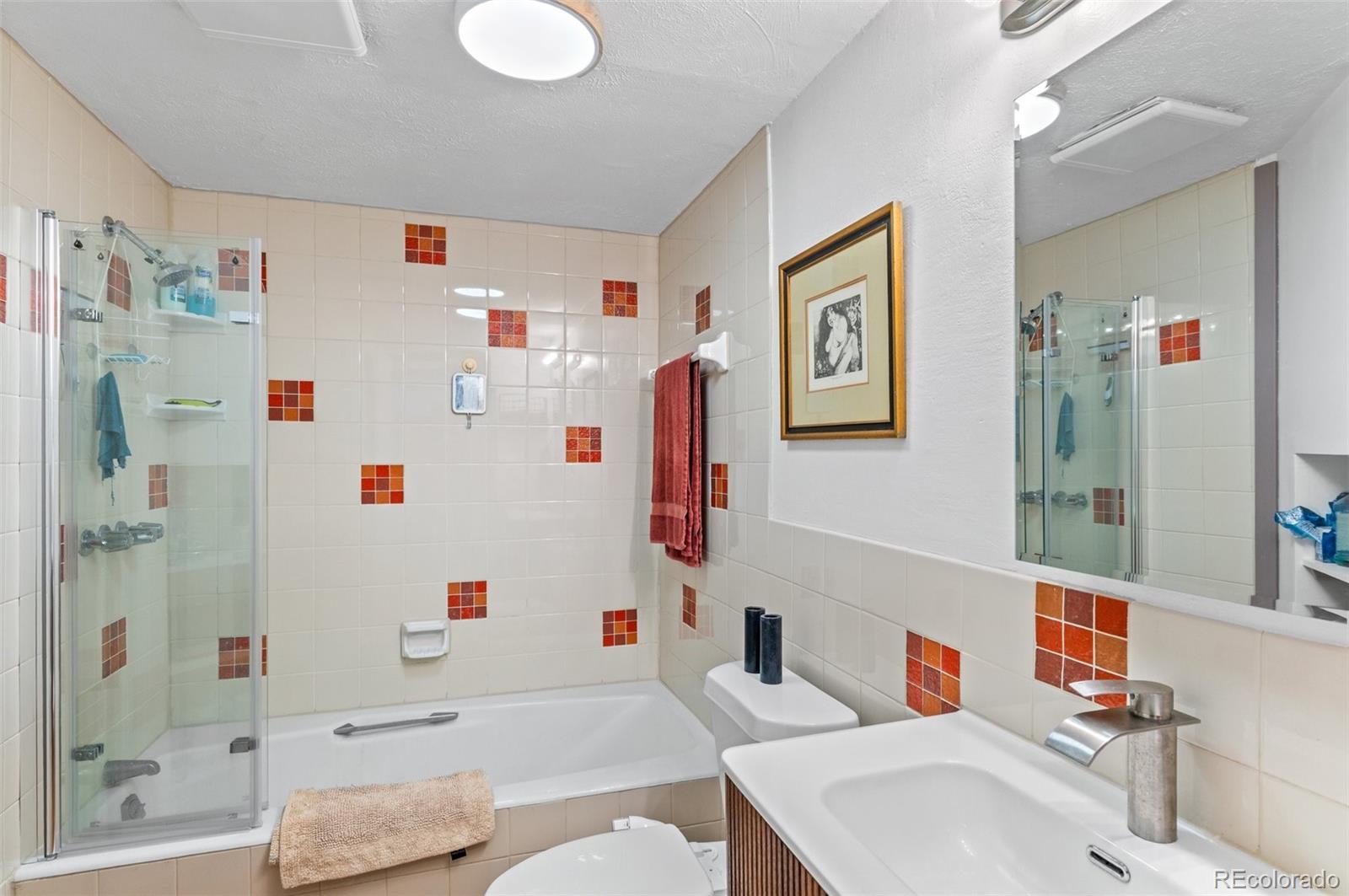 6303 W Exposition Avenue