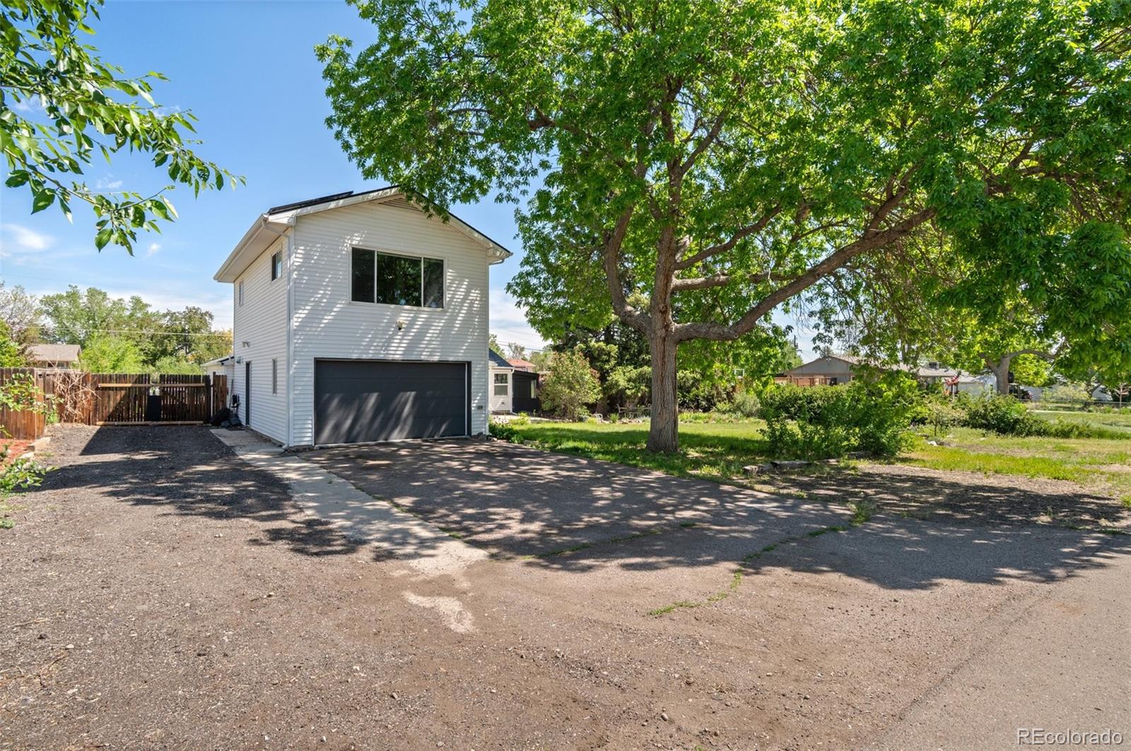 6303 W Exposition Avenue