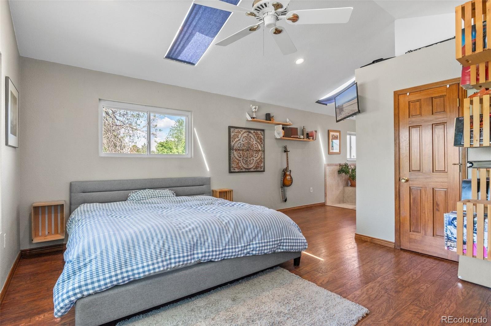 6303 W Exposition Avenue