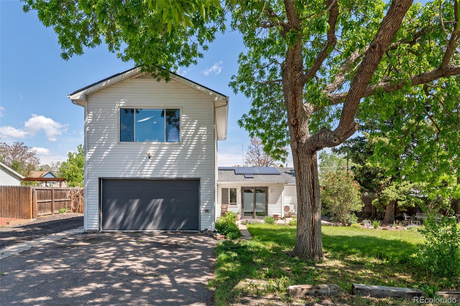 6303 W Exposition Avenue