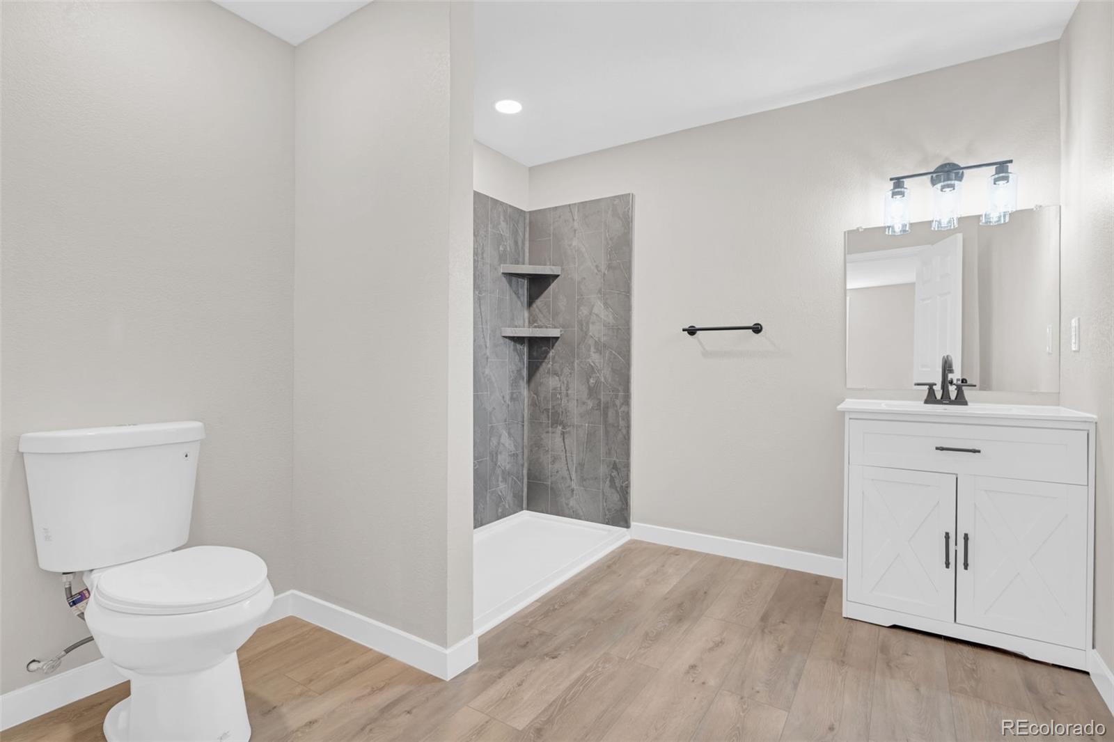 3718 S Espana Way Unit: 5