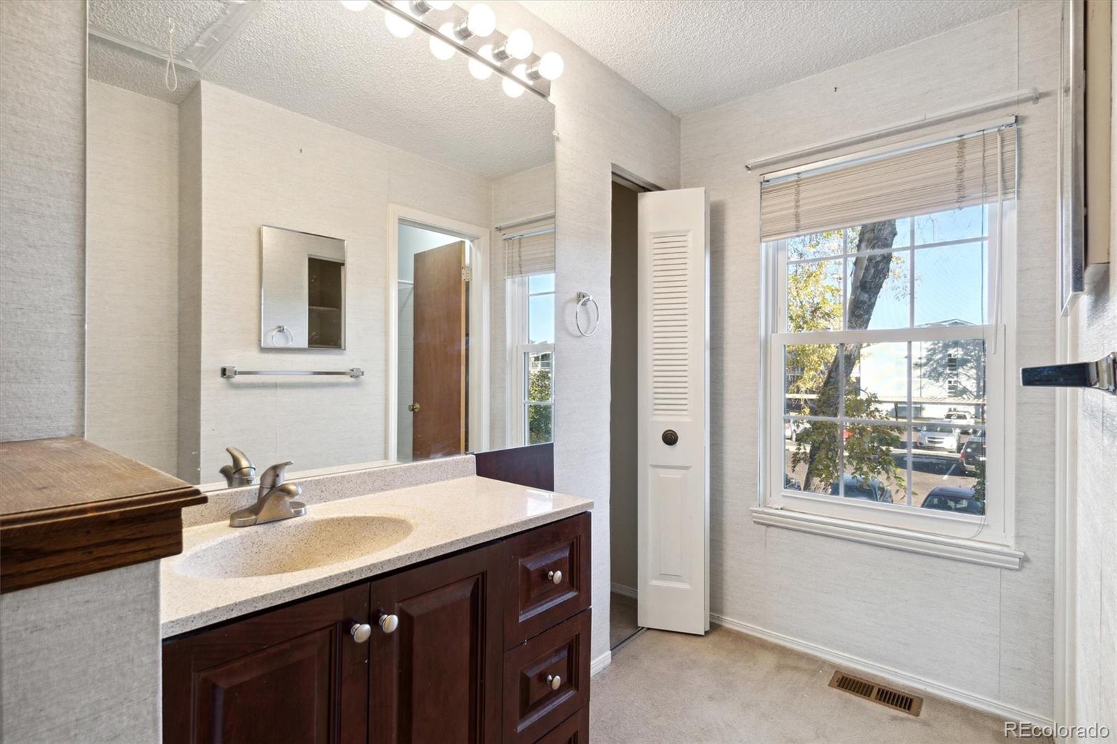 1693 S Blackhawk Way Unit: A