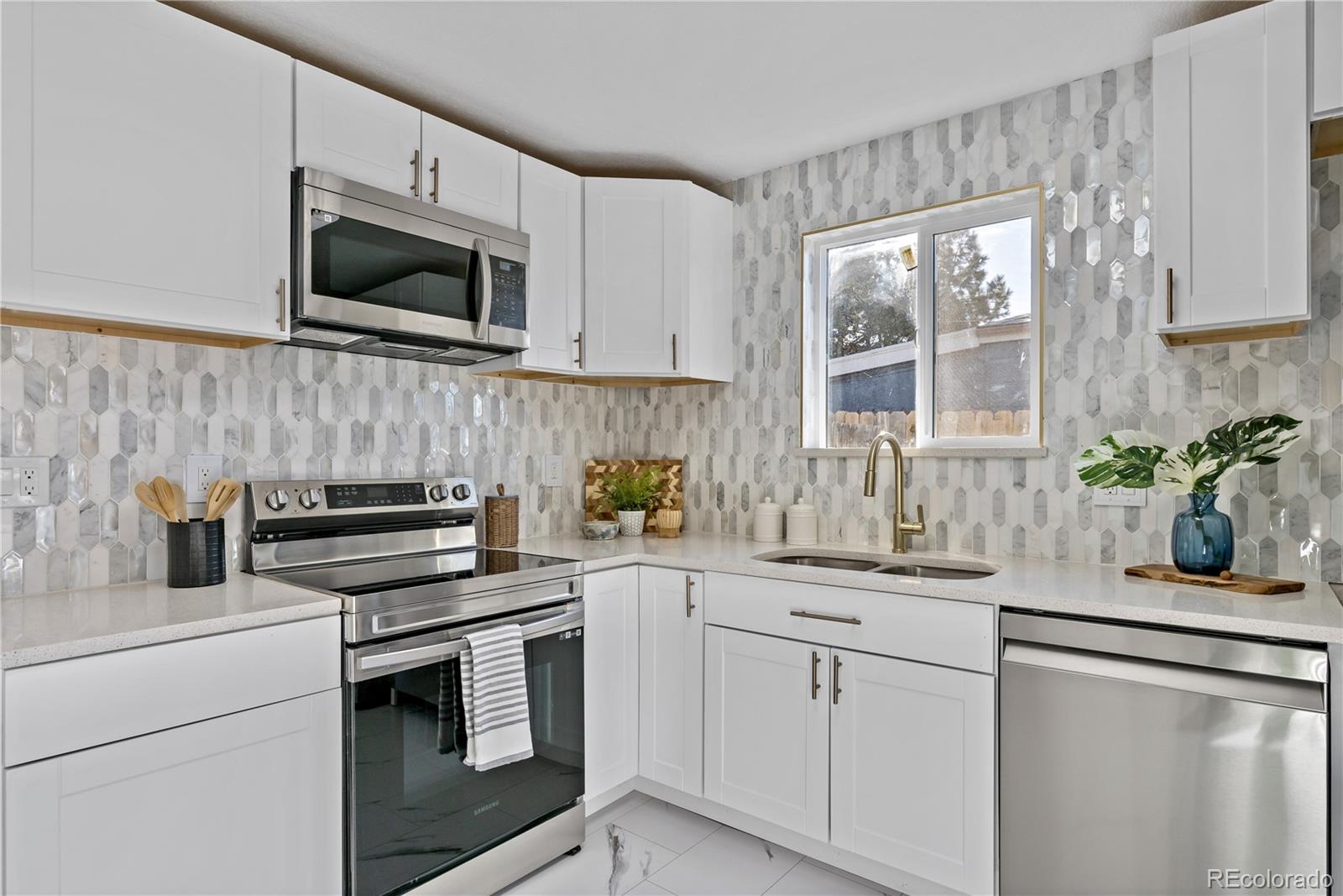 1932 Kingston Street