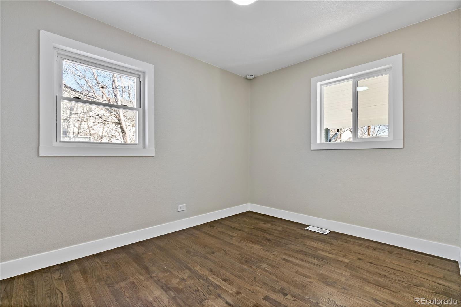 1932 Kingston Street