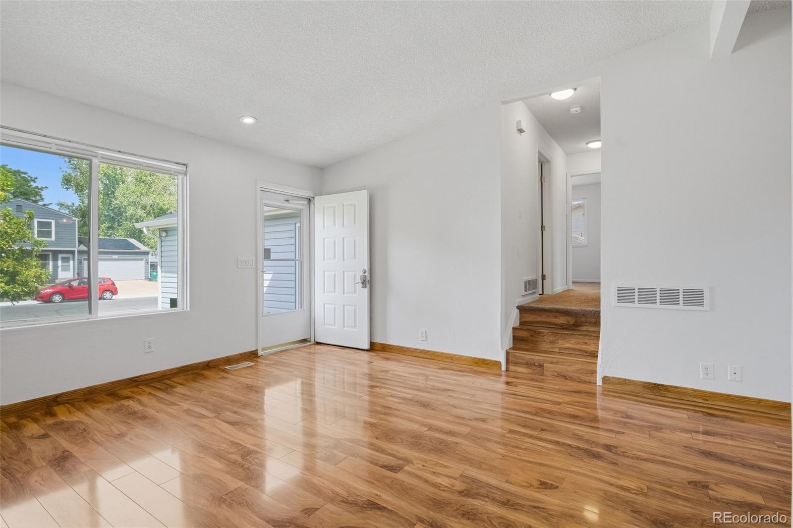 1162 W 135th Place