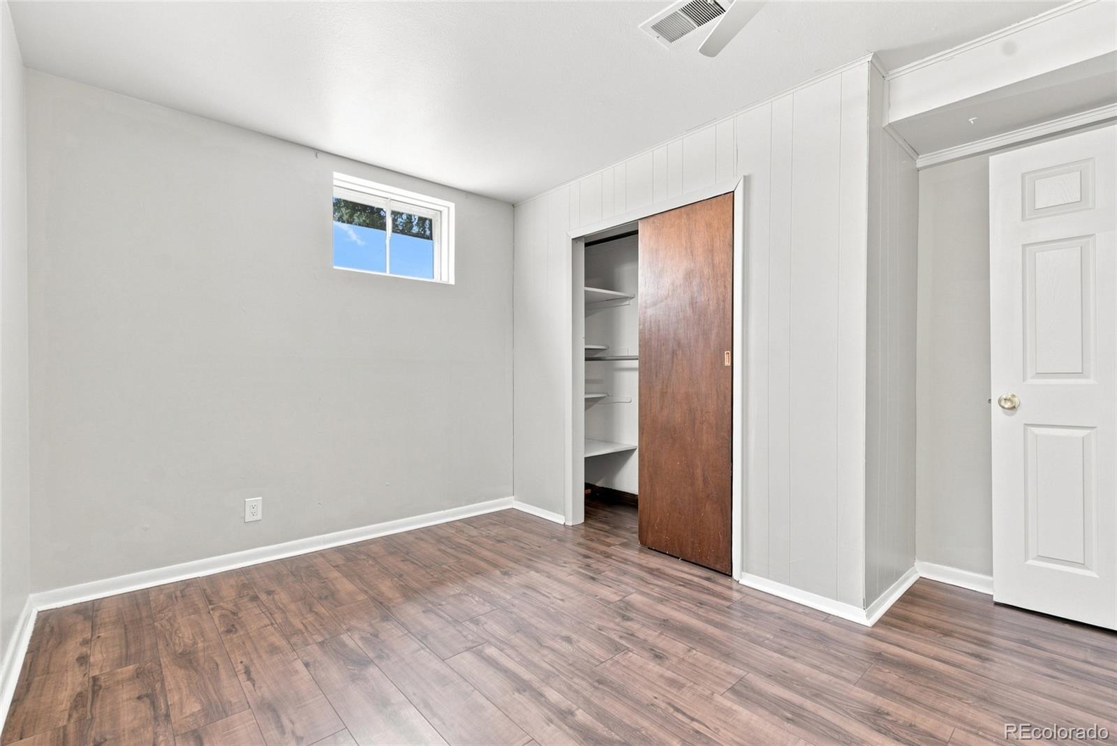 1476 E 111th Place