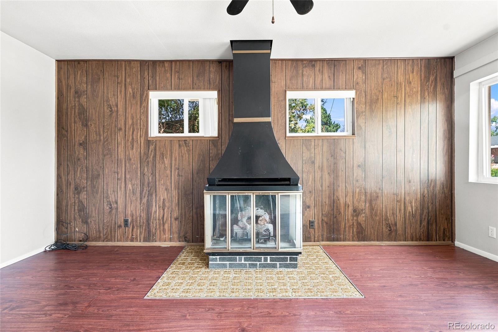 1476 E 111th Place