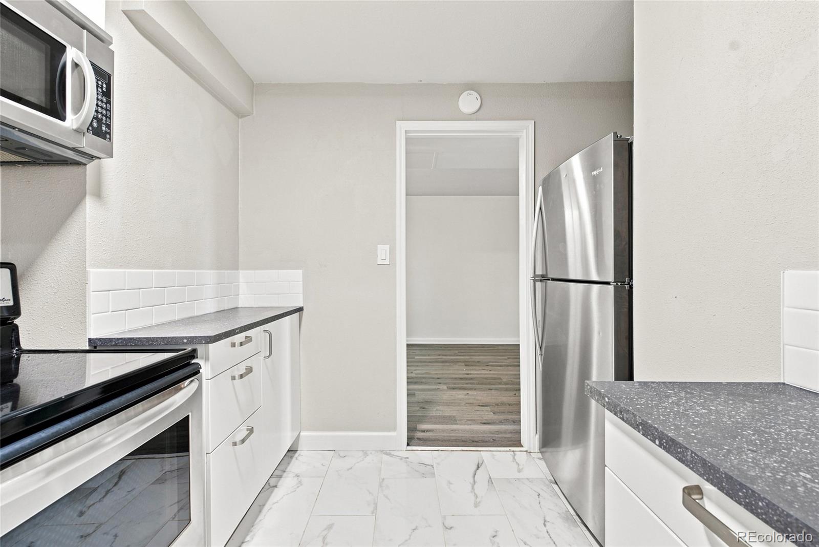 1476 E 111th Place