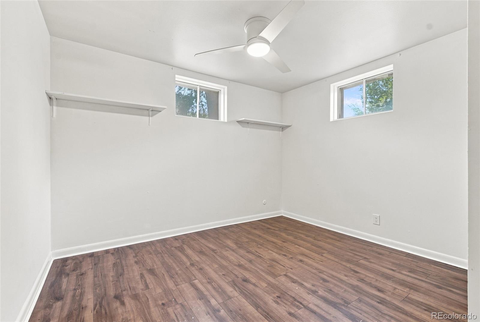 1476 E 111th Place